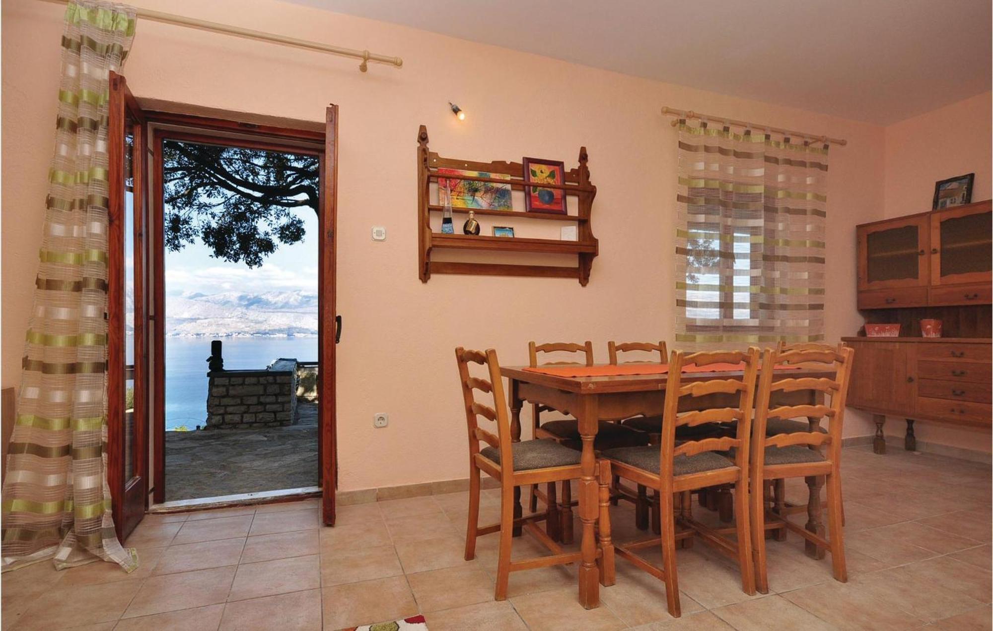 Pet Friendly Home In Postira With Kitchen Exterior foto